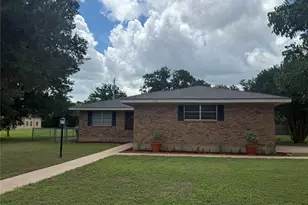1012 Holden St, Glen Rose, TX 76043 - Photo 25