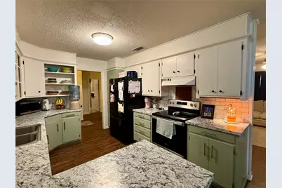 1012 Holden Street, Glen Rose, TX 76043 - Photo 13