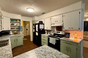 1012 Holden St, Glen Rose, TX 76043 - Photo 13