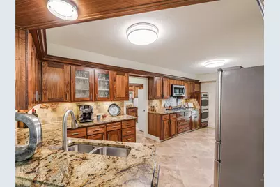 6120 Preston Creek Drive, Dallas, TX 75240 - Photo 13