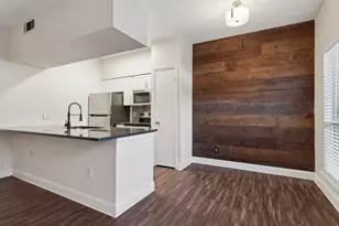5750 Phoenix Dr, Dallas, TX 75231 - Photo 9