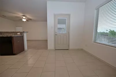 7041 Seton Hall Drive, Fort Worth, TX 76120 - Photo 13