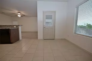 7041 Seton Hall Dr, Fort Worth, TX 76120 - Photo 13