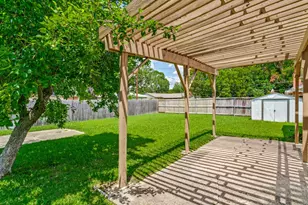 3023 Topaz Ln, Farmers Branch, TX 75234 - Photo 11