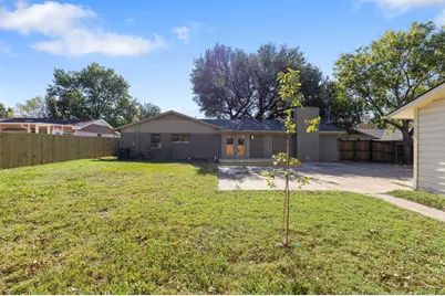 8619 Banff Drive, Dallas, TX 75243 - Photo 31