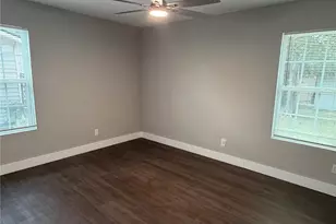 231 Elm St, Hurst, TX 76053 - Photo 7