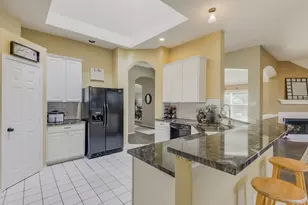 1718 Falcon Dr, Corinth, TX 76210 - Photo 3