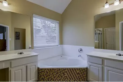 1718 Falcon Drive, Corinth, TX 76210 - Photo 33