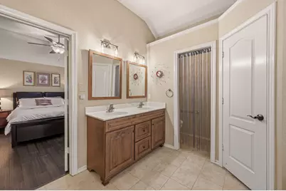 2058 Hillshire Drive, Lewisville, TX 75067 - Photo 23