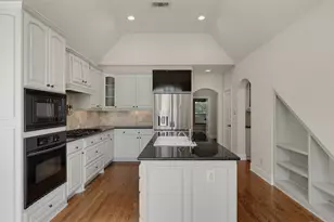 6013 Avalon St, North Richland Hills, TX 76180 - Photo 13