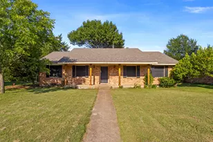 130 Blue Sky Dr, DeSoto, TX 75115 - Photo 1