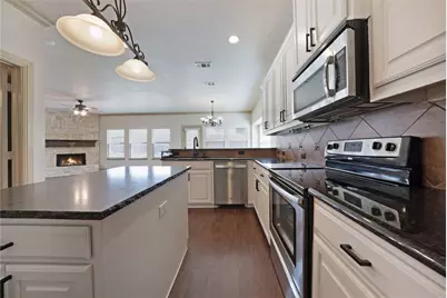 2058 Sundown Drive, Little Elm, TX 75068 - Photo 11