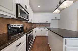 2058 Sundown Dr, Little Elm, TX 75068 - Photo 9