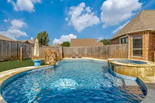 4304 Tree House Ln, Corinth, TX 76208 - Photo 3