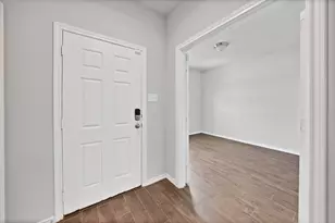 1338 Winding Hollow Dr, Grand Prairie, TX 75052 - Photo 11