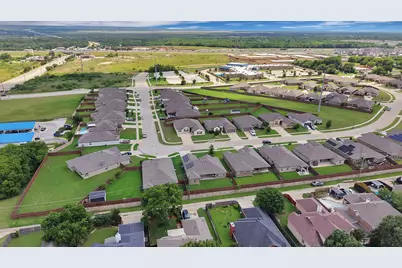 1338 Winding Hollow Drive, Grand Prairie, TX 75052 - Photo 7