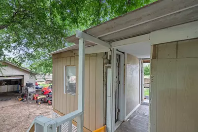 2015 Roberts Drive, Granbury, TX 76048 - Photo 19