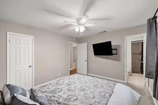 2015 Roberts Dr, Granbury, TX 76048 - Photo 11
