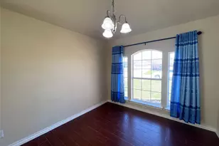 1253 Rosedale Springs Ln, Fort Worth, TX 76134 - Photo 5