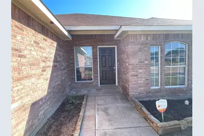 1253 Rosedale Springs Lane, Fort Worth, TX 76134 - Photo 3