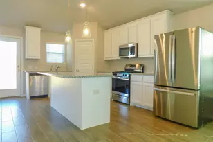14017 Earlham St, Pilot Point, TX 76258 - Photo 9