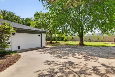4316 Winding Way, Benbrook, TX 76126 - Photo 33
