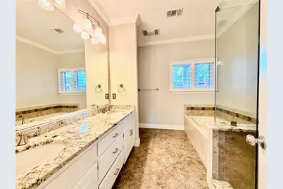 2937 Sweet Briar Street, Grapevine, TX 76051 - Photo 9