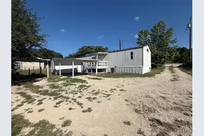 1321 Phoenix Court, Granbury, TX 76048 - Photo 11