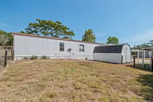 1321 Phoenix Ct, Granbury, TX 76048 - Photo 27