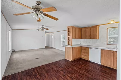1321 Phoenix Court, Granbury, TX 76048 - Photo 9