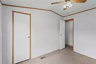 1321 Phoenix Ct, Granbury, TX 76048 - Photo 23