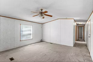 1321 Phoenix Ct, Granbury, TX 76048 - Photo 7