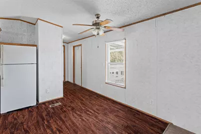 1321 Phoenix Court, Granbury, TX 76048 - Photo 13