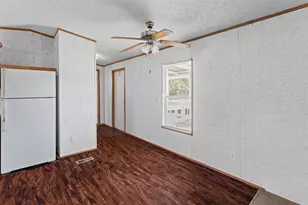 1321 Phoenix Ct, Granbury, TX 76048 - Photo 13
