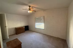 1321 Phoenix Ct, Granbury, TX 76048 - Photo 9