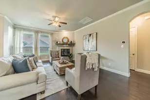 5904 Richmond Dr, North Richland Hills, TX 76180 - Photo 5