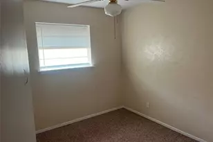 316 E White St, Pilot Point, TX 76258 - Photo 7