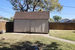 2721 Blue Ridge Dr, Mesquite, TX 75150 - Photo 13