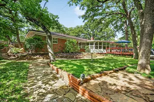 2214 Ravinia Dr, Arlington, TX 76012 - Photo 39