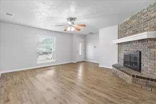 3714 Lasalle Dr, Arlington, TX 76016 - Photo 3