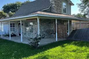 290 N Laramie Cir, Pilot Point, TX 76258 - Photo 3