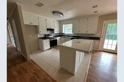 300 Pine Street, Ore City, TX 75683 - Photo 11