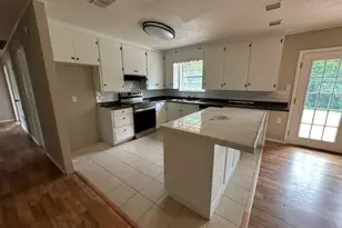 300 Pine St, Ore City, TX 75683 - Photo 11
