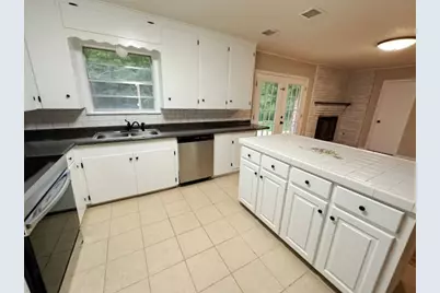 300 Pine Street, Ore City, TX 75683 - Photo 15
