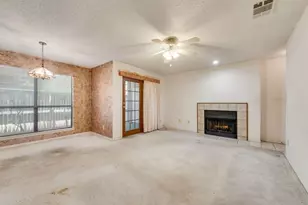 2014 Willoughby Ln, Arlington, TX 76011 - Photo 7