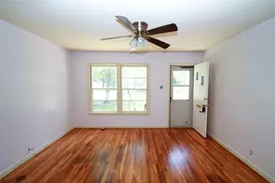 808 Emery St, Denton, TX 76201 - Photo 5