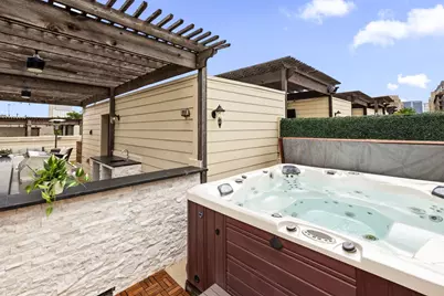2417 Worthington Street, Dallas, TX 75204 - Photo 23