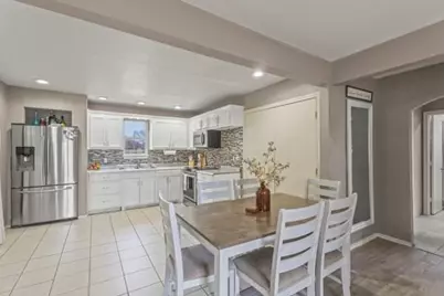 914 S Chatfield Street, Ennis, TX 75119 - Photo 3