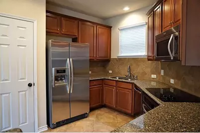 5828 Clearwater Drive, The Colony, TX 75056 - Photo 3