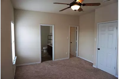 5828 Clearwater Drive, The Colony, TX 75056 - Photo 11